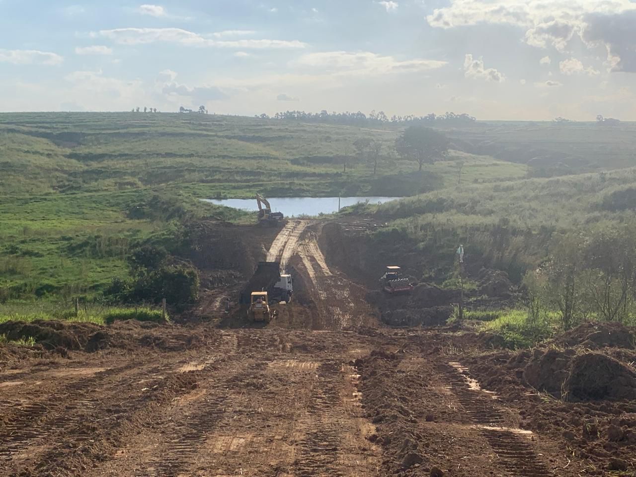 Trabalho de terraplenagem anterior